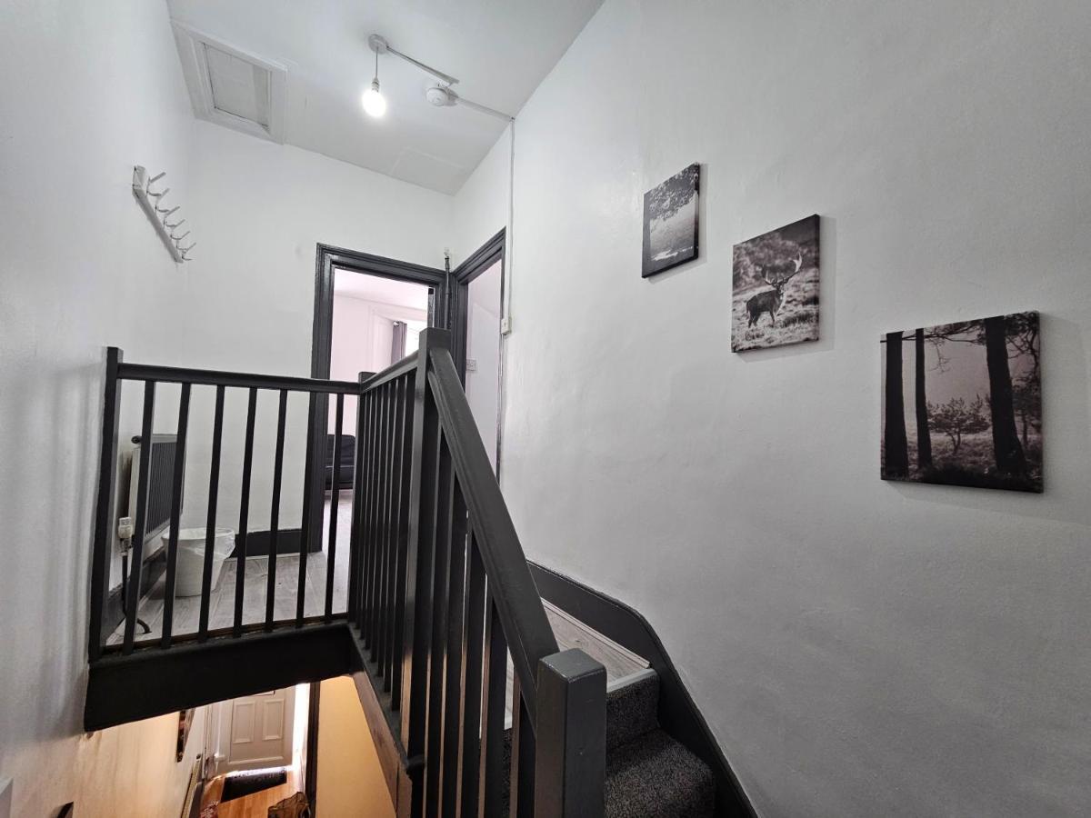 Family Room Near Queen Mary College Лондон Экстерьер фото